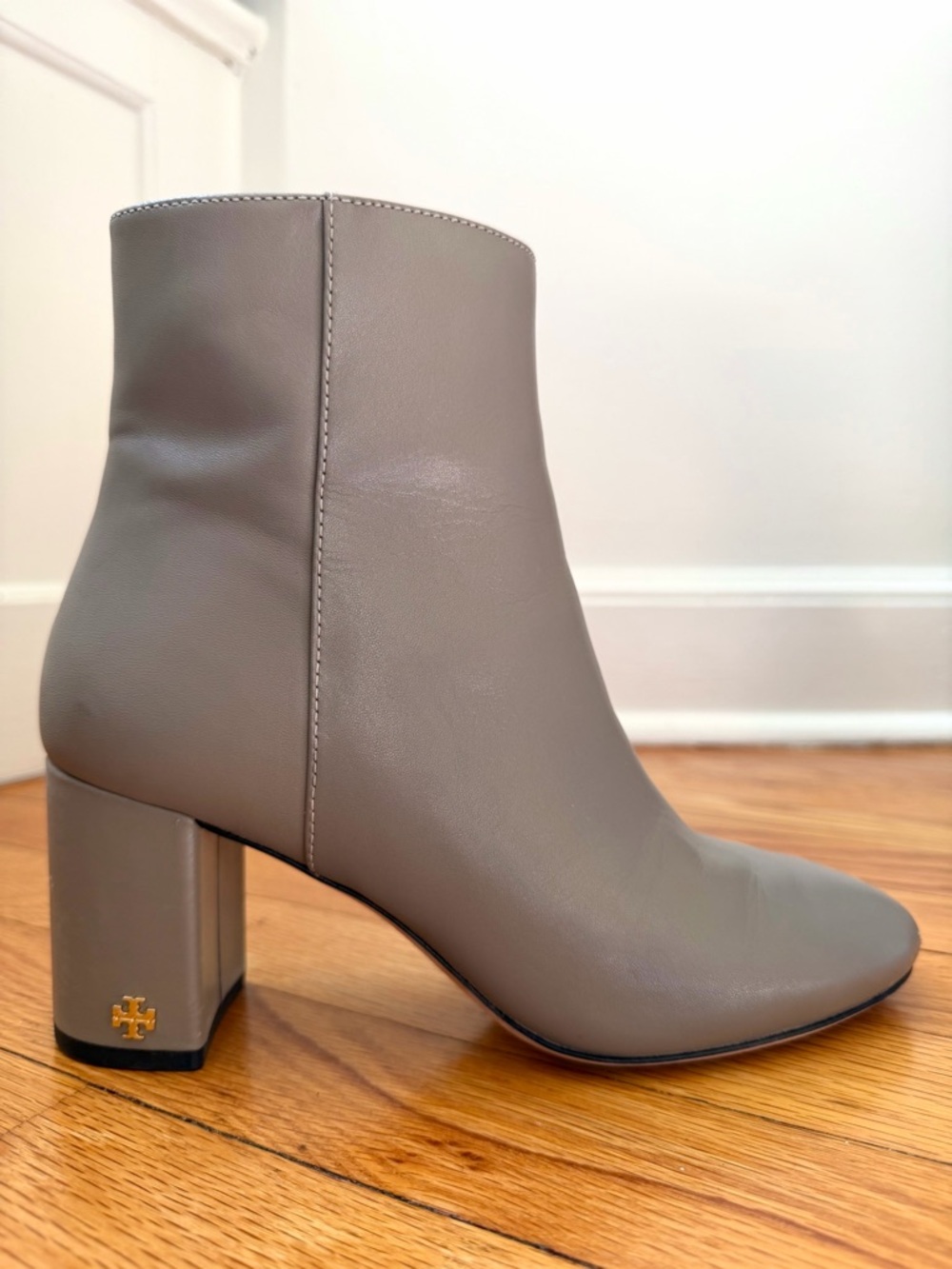 Tory Burch Brooke 7mm Heron Gray Calf Leather Block Heel Ankle Boots Women's 6.5